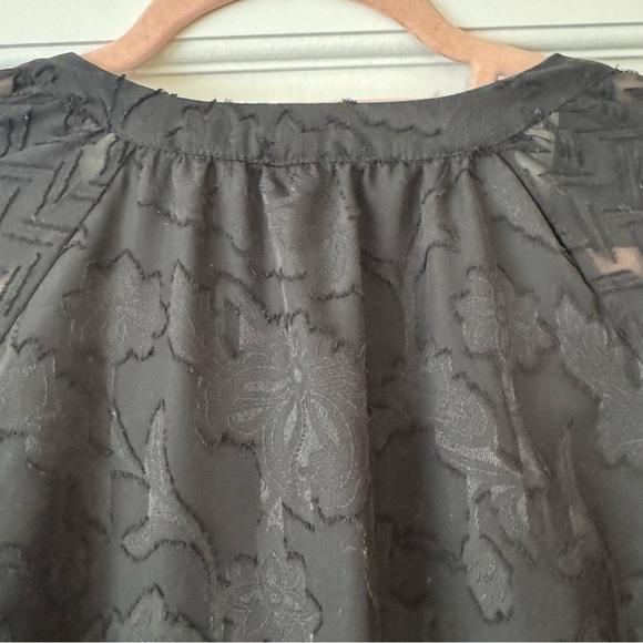 Vince Camuto Black Blouse with Sheer Patterned Sleeves Size S - Picture 12 of 16